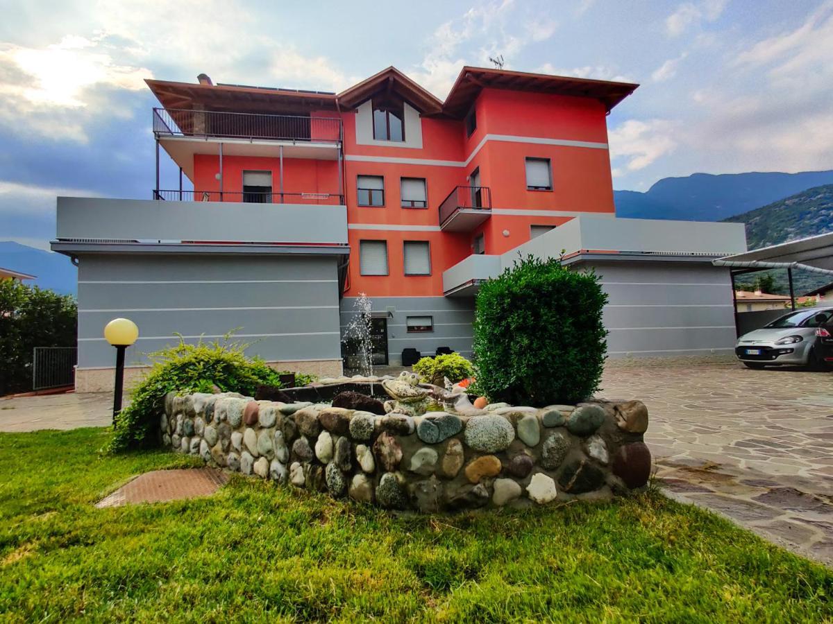 Casa Vacanze Calza Arco Exterior foto